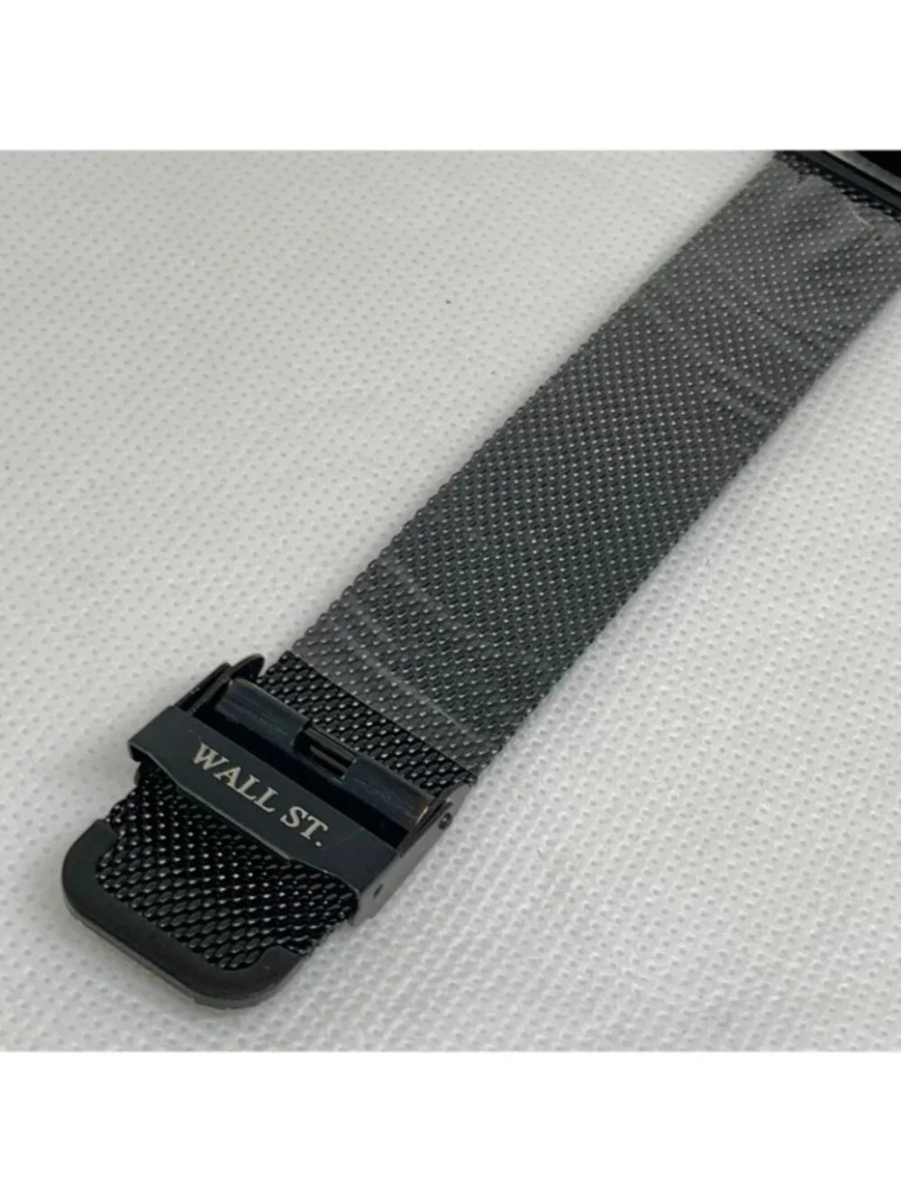 men watch quartz analog Wall Street 40mm black tone adjustable mesh band running